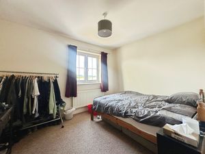 Bedroom- click for photo gallery